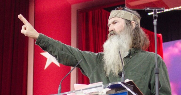 ‘Duck Dynasty’ Star “America Is Divided Because It Has Forgotten God”