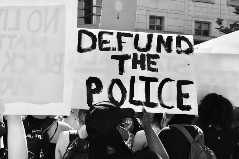 Los Angeles School District Cuts One Third of Police Officers